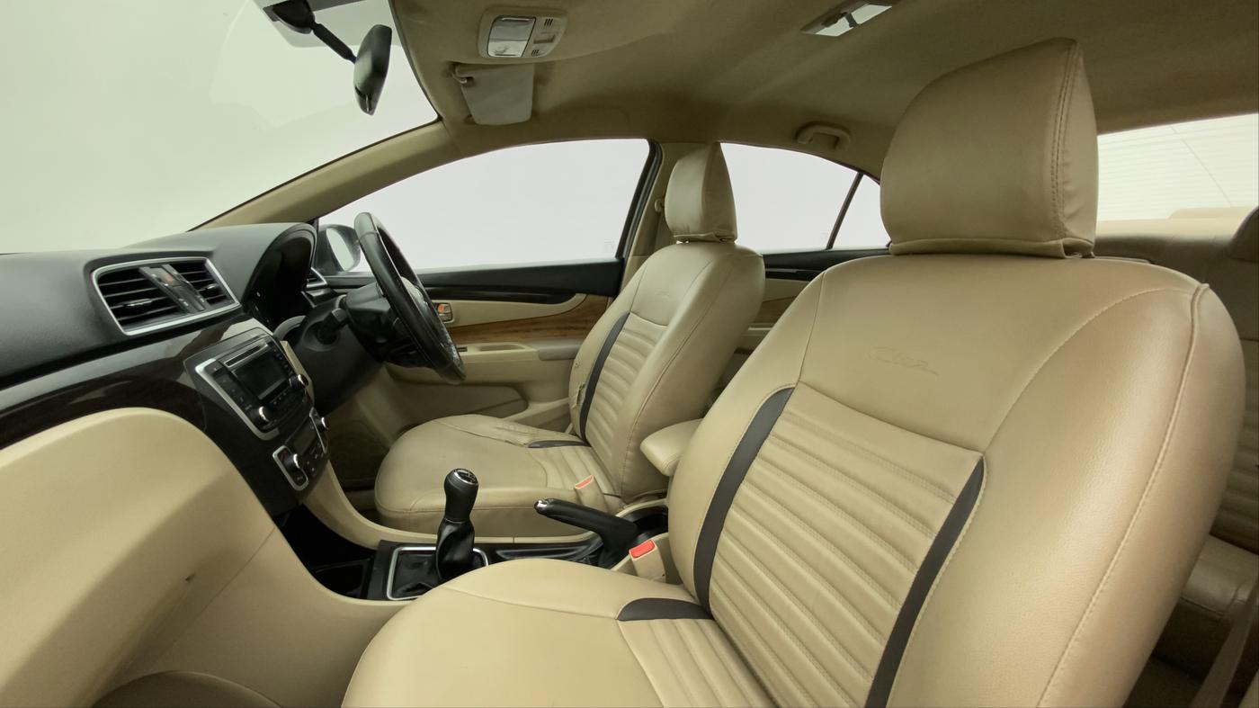 2016 Maruti Ciaz VDI+ SHVS, Diesel, Manual, 78,672 km, Right Side Front Door Cabin