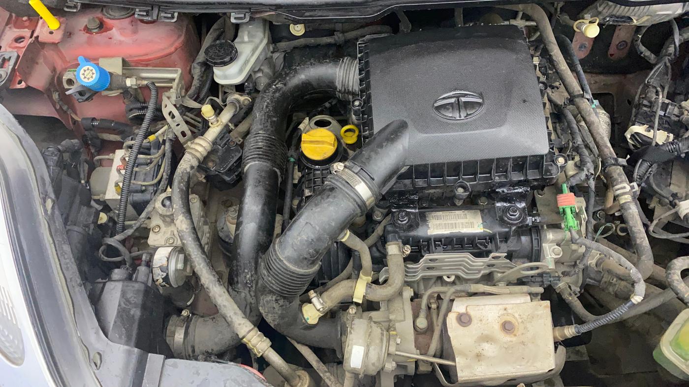2018 Tata NEXON XM PETROL, CNG, Manual, 88,884 km, Engine View - Right