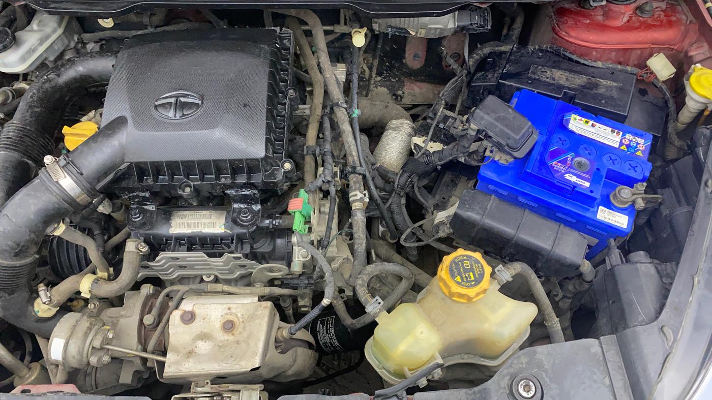 2018 Tata NEXON XM PETROL, CNG, Manual, 88,884 km, Engine View - Left