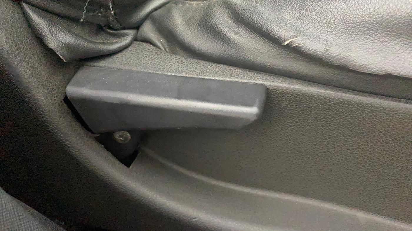 2018 Tata NEXON XM PETROL, CNG, Manual, 88,884 km, Driver Side Adjustment Panel