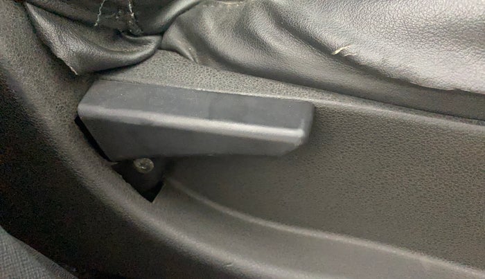 2018 Tata NEXON XM PETROL, CNG, Manual, 89,009 km, Driver Side Adjustment Panel