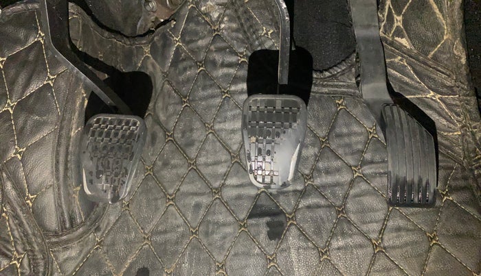 2018 Tata NEXON XM PETROL, CNG, Manual, 89,009 km, Pedals