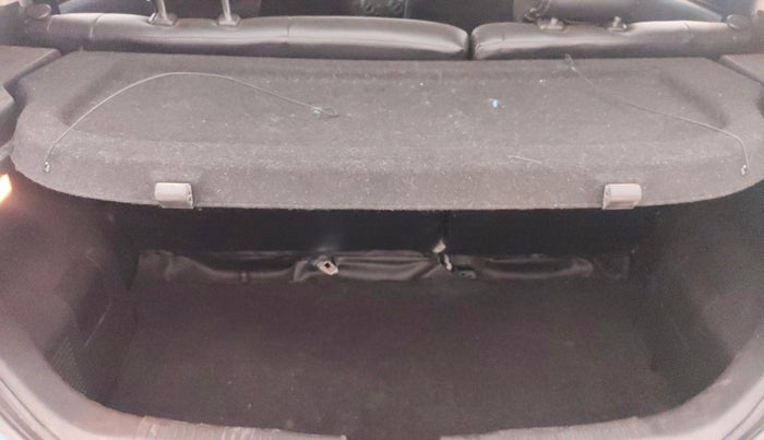 2018 Maruti IGNIS ZETA 1.2, Petrol, Manual, 33,474 km, Boot Inside