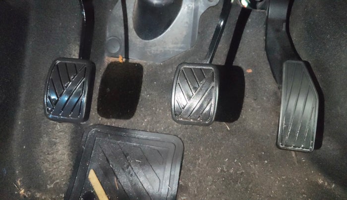 2018 Maruti IGNIS ZETA 1.2, Petrol, Manual, 33,474 km, Pedals