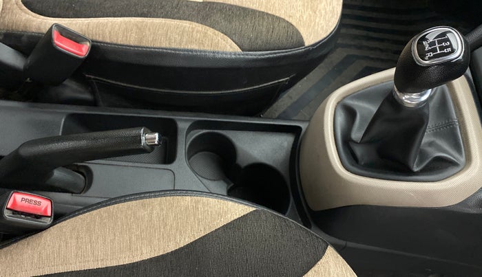 2016 Hyundai Xcent S 1.2 SPECIAL EDITION, Petrol, Manual, 93,800 km, Gear Lever