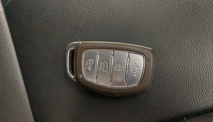 2021 Hyundai NEW I20 ASTA (O) 1.0 TURBO GDI DCT, Petrol, Automatic, 52,495 km, Key Close Up