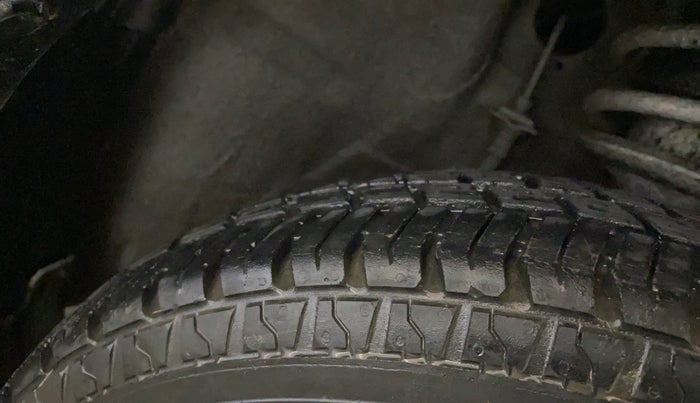 2018 Maruti Alto 800 LXI CNG, CNG, Manual, 43,447 km, Right Front Tyre Tread