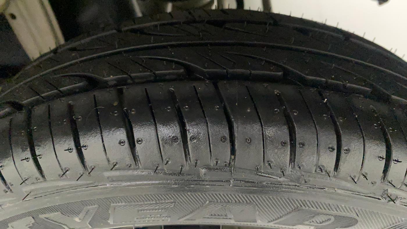 2017 Maruti Alto 800 LXI, Petrol, Manual, 2,924 km, Left Rear Tyre Tread