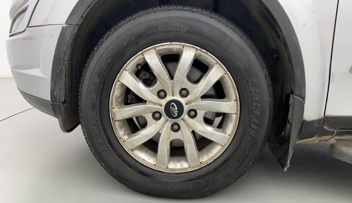 2016 Mahindra XUV500 W10 AT FWD, Diesel, Automatic, 94,738 km, Left Front Wheel