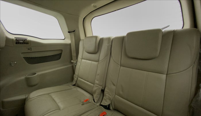 2016 Mahindra XUV500 W10 AT FWD, Diesel, Automatic, 94,738 km, Third Seat Row ( optional )
