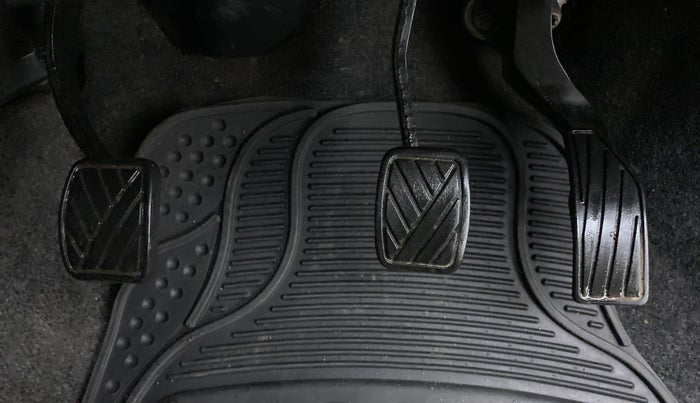 2014 Maruti Ritz VDI, Diesel, Manual, 79,319 km, Pedals