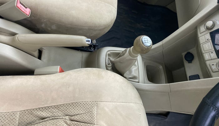 2013 Maruti Swift Dzire ZXI, Petrol, Manual, 42,449 km, Gear Lever