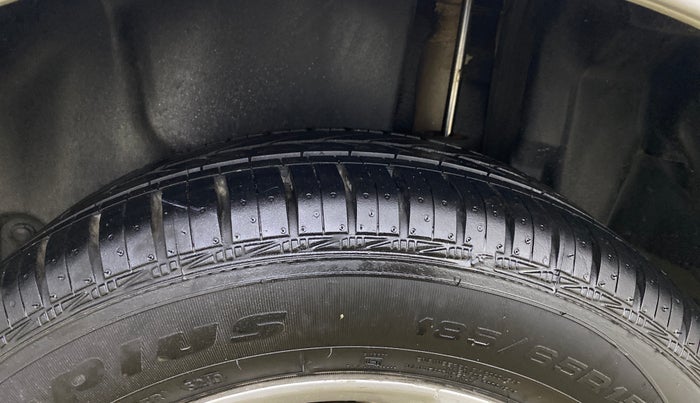 2013 Maruti Swift Dzire ZXI, Petrol, Manual, 42,449 km, Left Rear Tyre Tread