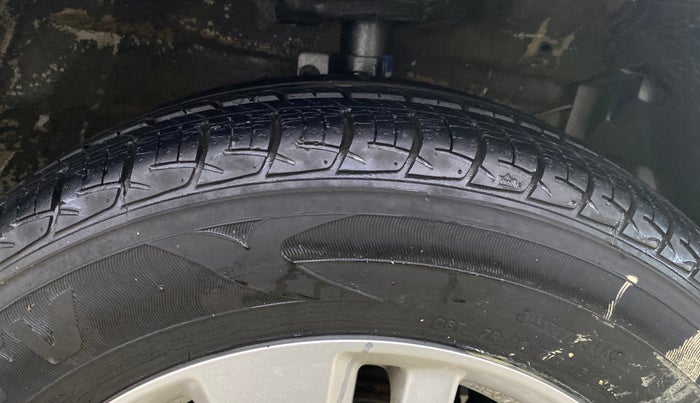 2013 Maruti Swift Dzire ZXI, Petrol, Manual, 42,449 km, Right Front Tyre Tread