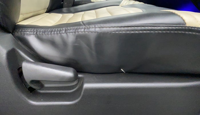 2014 Maruti Wagon R 1.0 VXI, Petrol, Manual, 44,364 km, Driver Side Adjustment Panel
