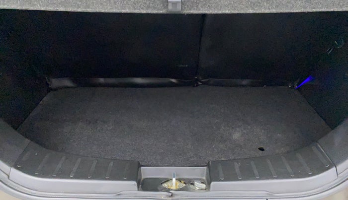 2014 Maruti Wagon R 1.0 VXI, Petrol, Manual, 44,364 km, Boot Inside