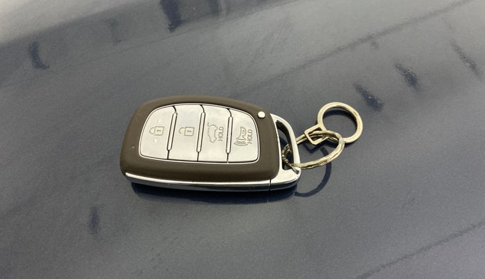 2019 Hyundai VENUE SX PLUS 1.0 TURBO DCT, Petrol, Automatic, 48,942 km, Key Close Up