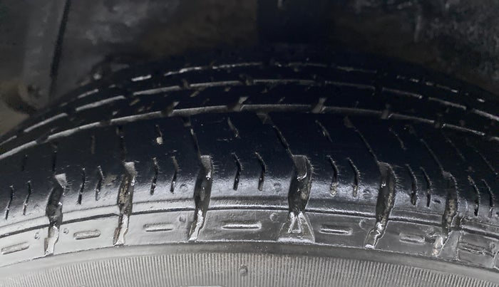 2018 Hyundai Xcent S 1.2, CNG, Manual, 81,459 km, Right Rear Tyre Tread