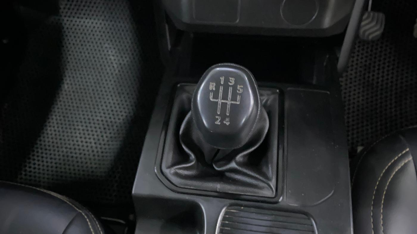 2021 Renault Kiger RXL MT, Petrol, Manual, 88,651 km, Gear Lever