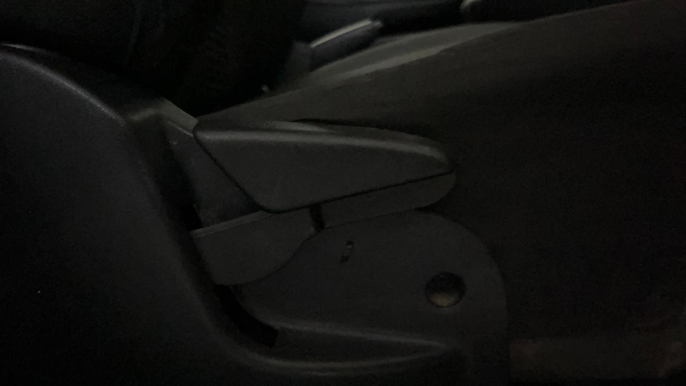 2019 Datsun Go T(O), Petrol, Manual, 31,633 km, Driver Side Adjustment Panel