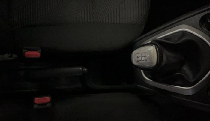 2019 Datsun Go T(O), Petrol, Manual, 31,573 km, Gear Lever