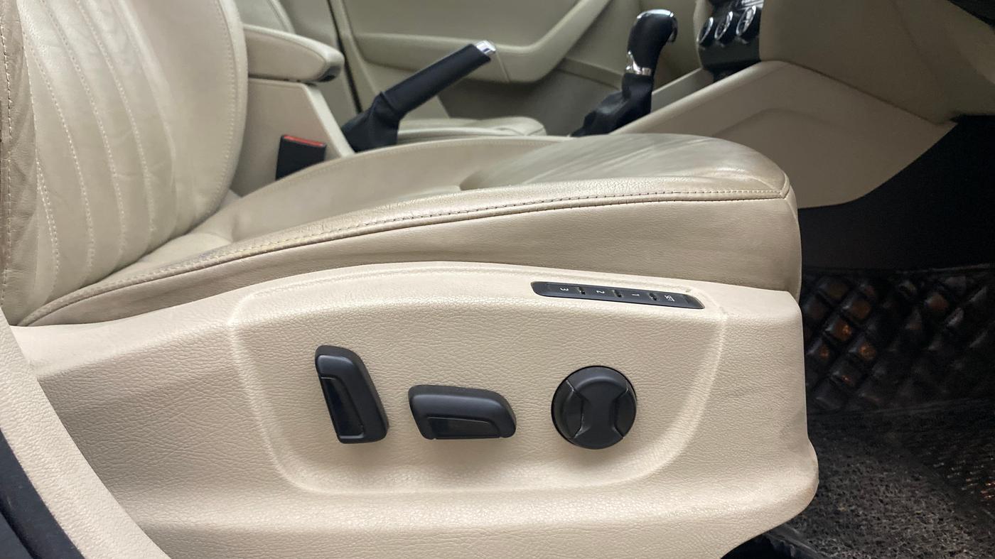 2018 Skoda Octavia L&K 1.8 TSI AT, Petrol, Automatic, 76,751 km, Driver Side Adjustment Panel