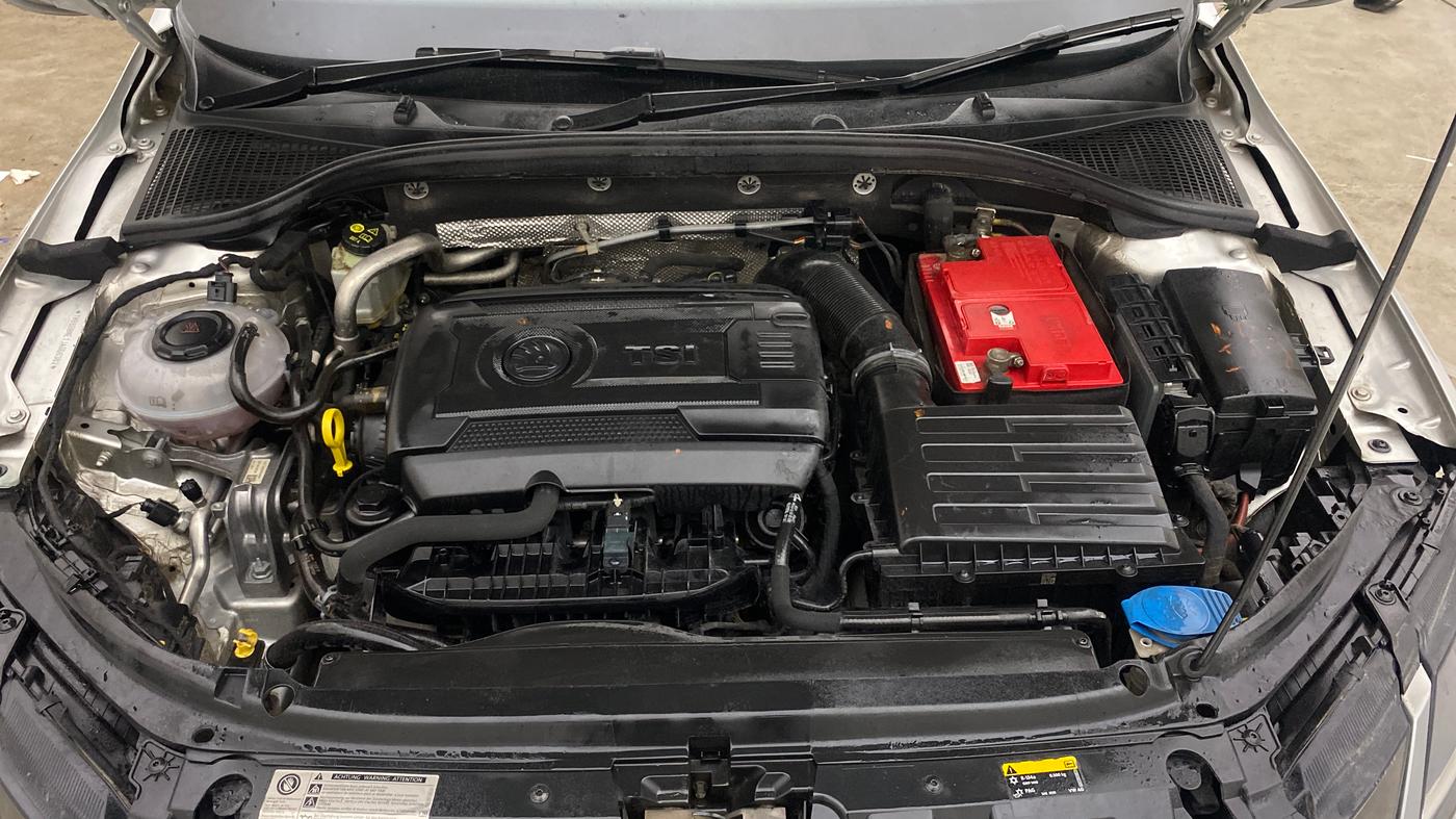 2018 Skoda Octavia L&K 1.8 TSI AT, Petrol, Automatic, 76,751 km, Engine View