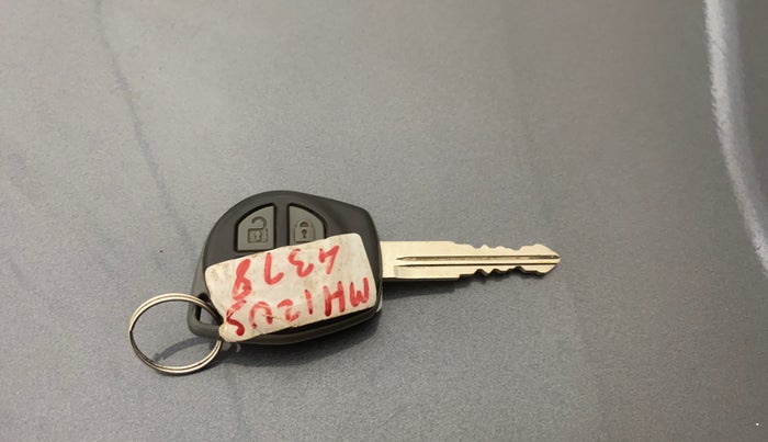 2022 Toyota Glanza S, Petrol, Manual, 77,418 km, Key Close Up