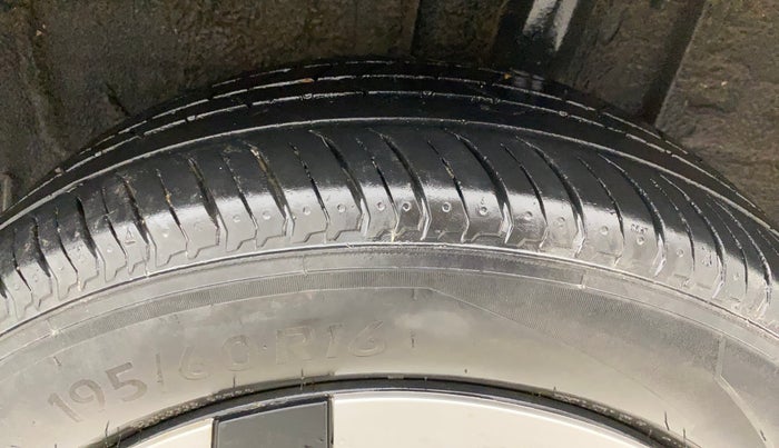 2022 Nissan MAGNITE XL, Petrol, Manual, 34,452 km, Left Rear Tyre Tread