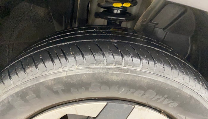2022 Nissan MAGNITE XL, Petrol, Manual, 34,452 km, Right Front Tyre Tread