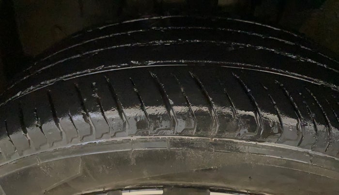 2023 Renault Kiger RXZ TURBO MT, Petrol, Manual, 23,507 km, Left Front Tyre Tread