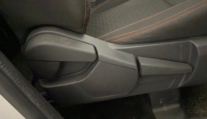 2023 Renault Kiger RXZ TURBO MT, Petrol, Manual, 23,507 km, Driver Side Adjustment Panel