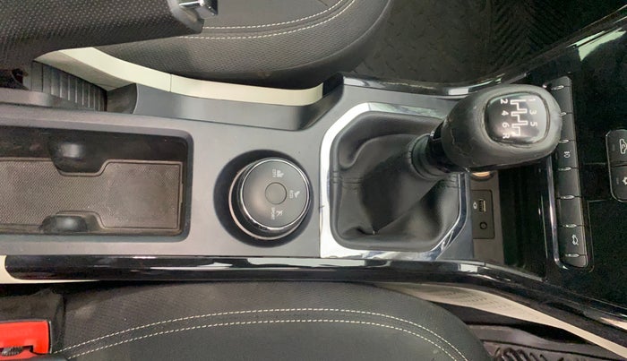 2020 Tata NEXON XZ PETROL, Petrol, Manual, 72,920 km, Gear Lever