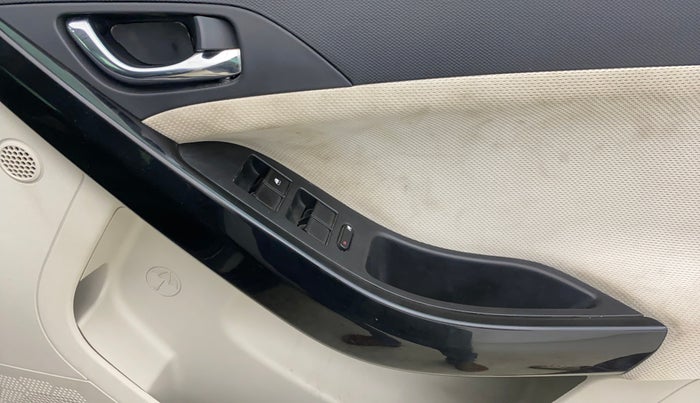 2020 Tata NEXON XZ PETROL, Petrol, Manual, 72,920 km, Driver Side Door Panels Control