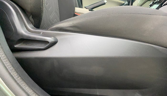 2020 Tata NEXON XZ PETROL, Petrol, Manual, 72,920 km, Driver Side Adjustment Panel