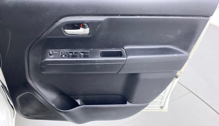 2019 Maruti New Wagon-R VXI 1.0, Petrol, Manual, 22,159 km, Driver Side Door Panels Control
