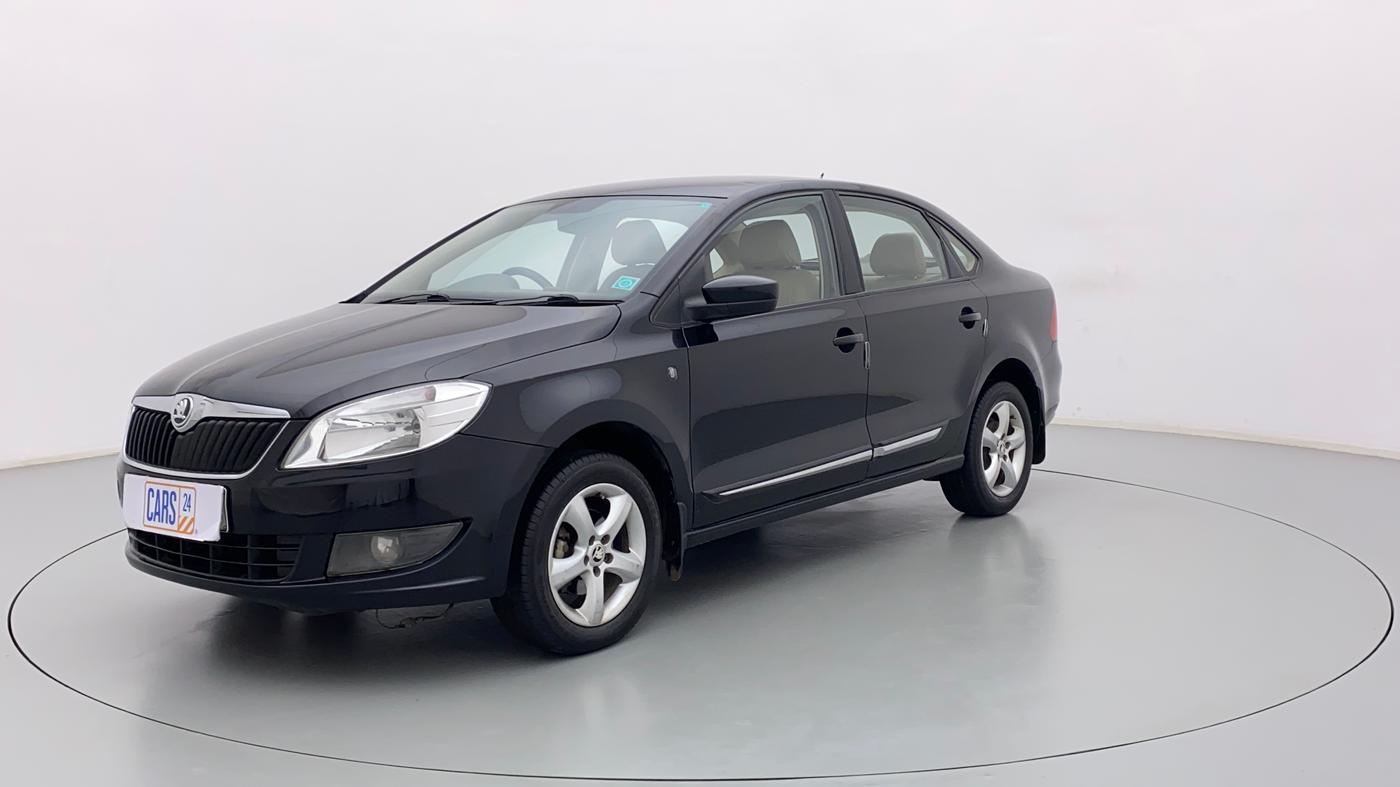 2013 Skoda Rapid ELEGANCE 1.6 MPI MT, Petrol, Manual, 42,359 km, Left Front Diagonal