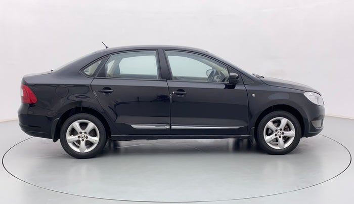 2013 Skoda Rapid ELEGANCE 1.6 MPI MT, Petrol, Manual, 42,359 km, Right Side View