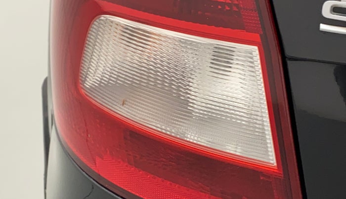 2013 Skoda Rapid ELEGANCE 1.6 MPI MT, Petrol, Manual, 42,359 km, Left tail light - Reverse gear light not functional