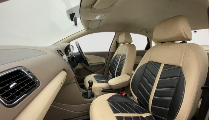 2013 Skoda Rapid ELEGANCE 1.6 MPI MT, Petrol, Manual, 42,359 km, Right Side Front Door Cabin