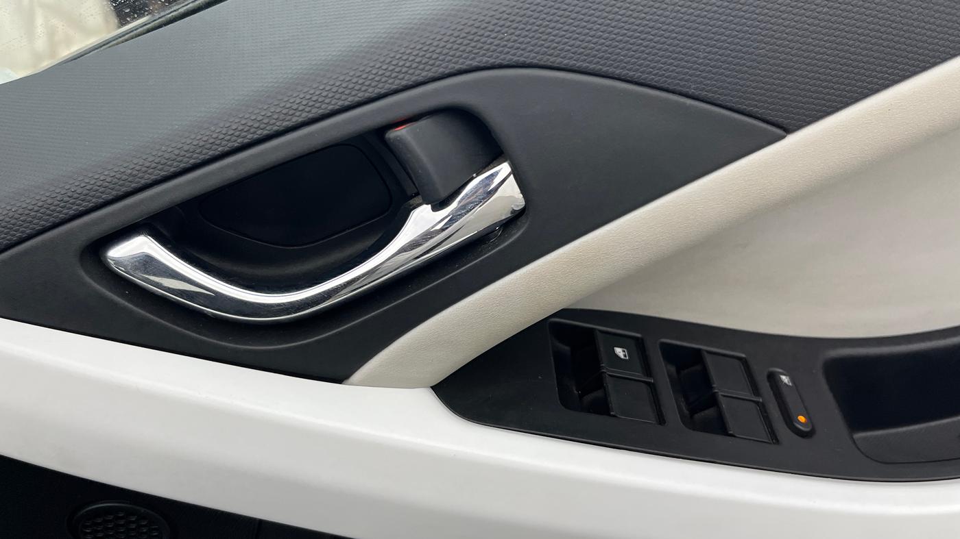 2023 Tata NEXON CREATIVE  AMT 1.2 PETROL, Petrol, Automatic, 6,765 km, Driver Side Door Panels Control