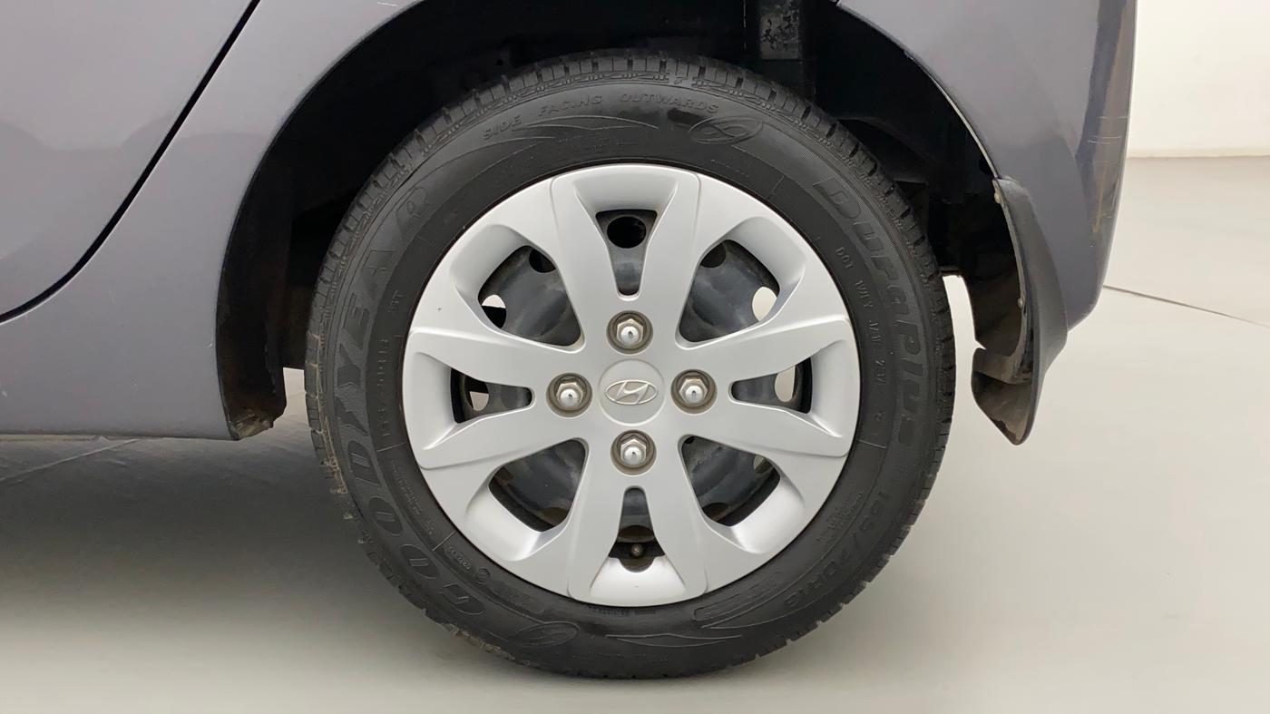 2017 Hyundai Eon 1.0 MAGNA + (O), Petrol, Manual, 25,581 km, Left Rear Wheel