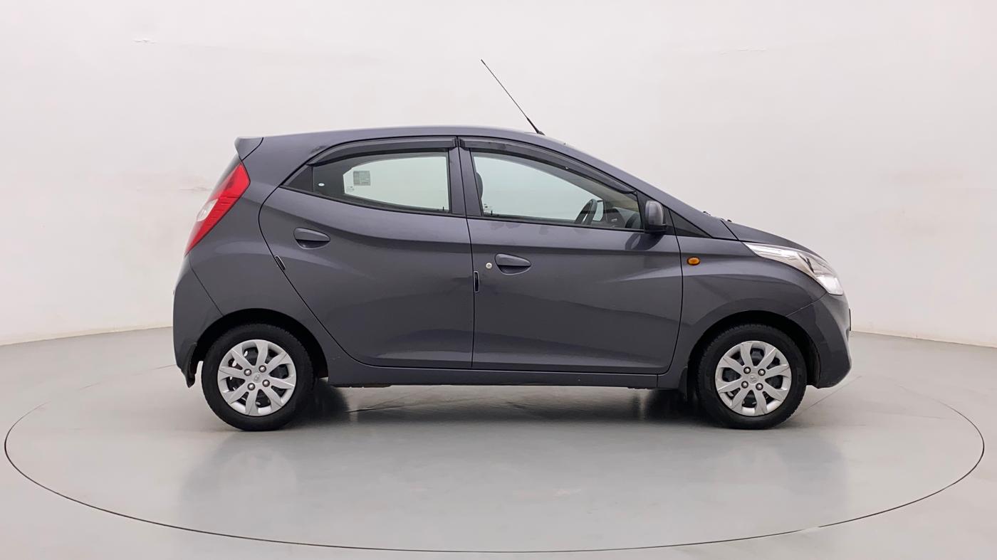 2017 Hyundai Eon 1.0 MAGNA + (O), Petrol, Manual, 25,581 km, Right Side View