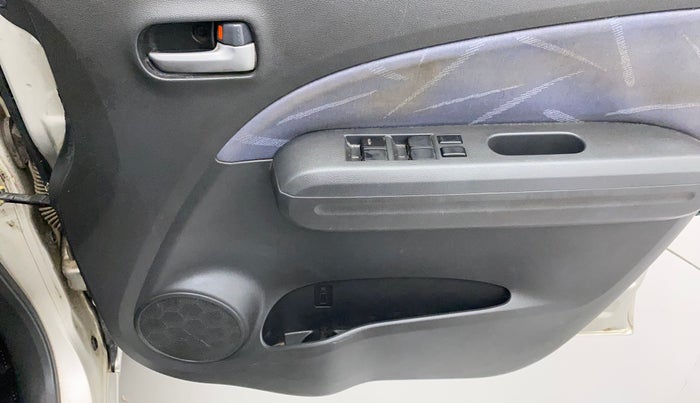 2011 Maruti Ritz VXI, Petrol, Manual, 81,162 km, Driver Side Door Panels Control