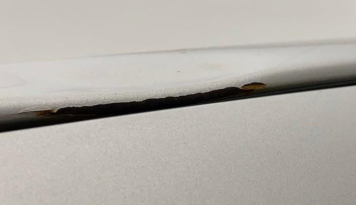 2011 Maruti Ritz VXI, Petrol, Manual, 81,162 km, Left B pillar - Slight discoloration