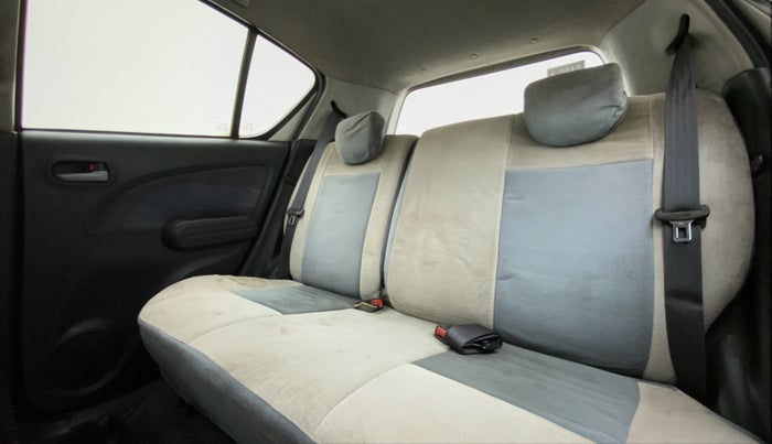 2011 Maruti Ritz VXI, Petrol, Manual, 81,162 km, Right Side Rear Door Cabin