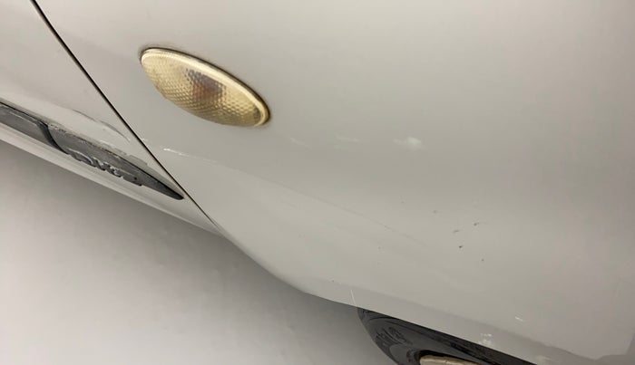 2011 Maruti Ritz VXI, Petrol, Manual, 81,162 km, Right fender - Slightly dented