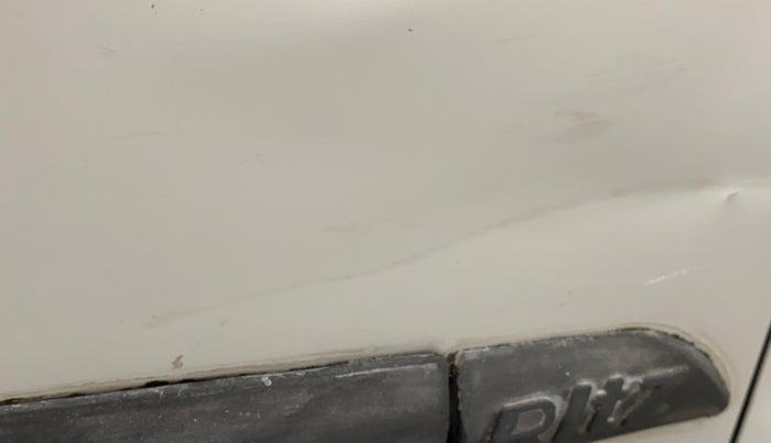 2011 Maruti Ritz VXI, Petrol, Manual, 81,162 km, Driver-side door - Minor scratches