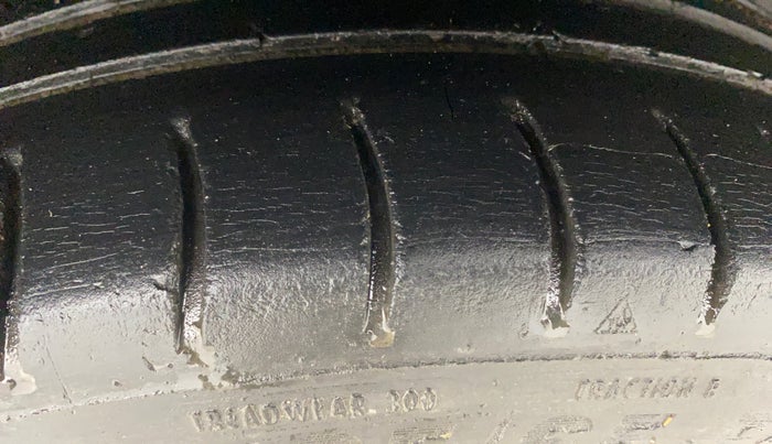 2015 Hyundai Grand i10 ASTA 1.2 KAPPA VTVT, Petrol, Manual, 95,057 km, Right Rear Tyre Tread