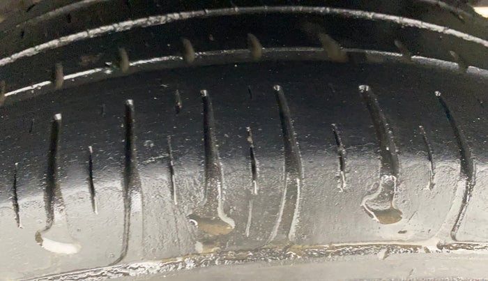 2015 Hyundai Grand i10 ASTA 1.2 KAPPA VTVT, Petrol, Manual, 95,057 km, Left Rear Tyre Tread